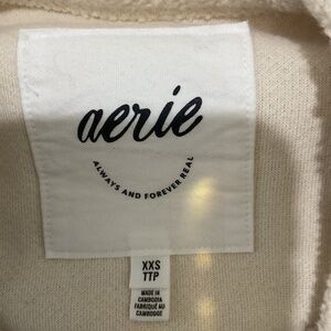 Aerie sweatshirt xxs cream